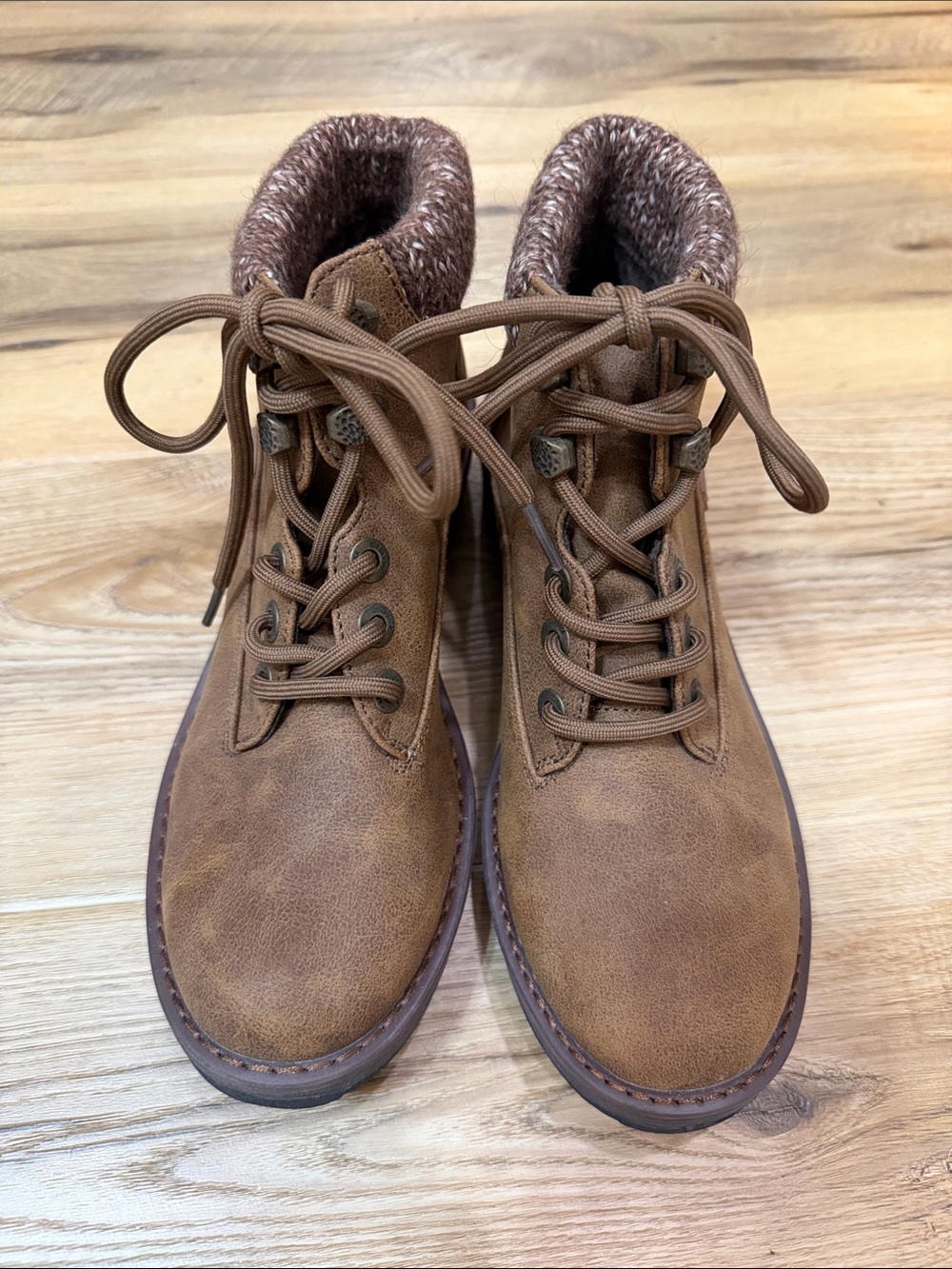 Blowfish Brown Lace-Up Faux Leather Winter Boots